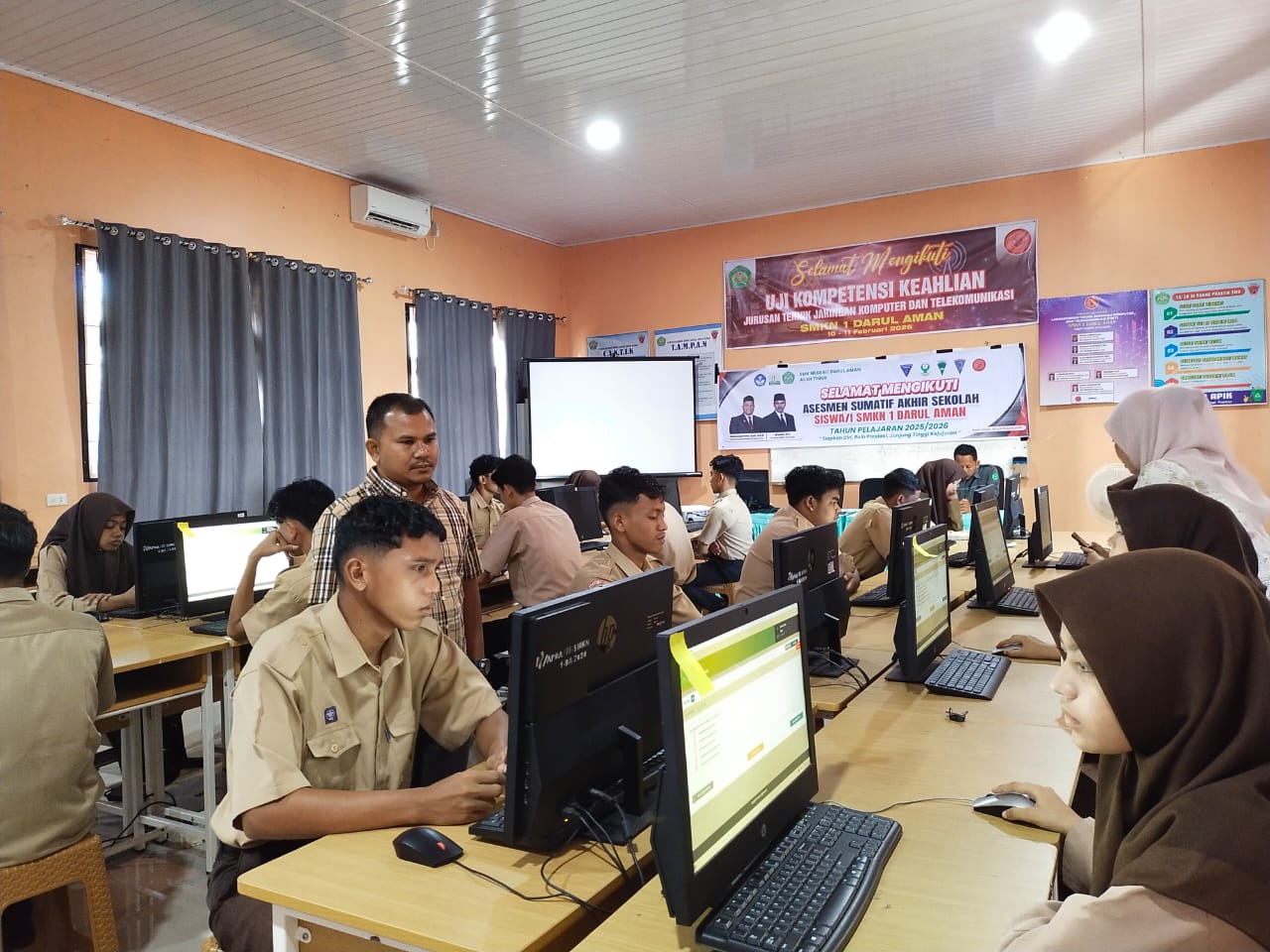 UJIAN AKHIR SEKOLAH/ ASESMEN SUMATIF AKHIR KELAS XII TAHUN AJARAN 2025/2026 SMKN 1 DARUL AMAN
